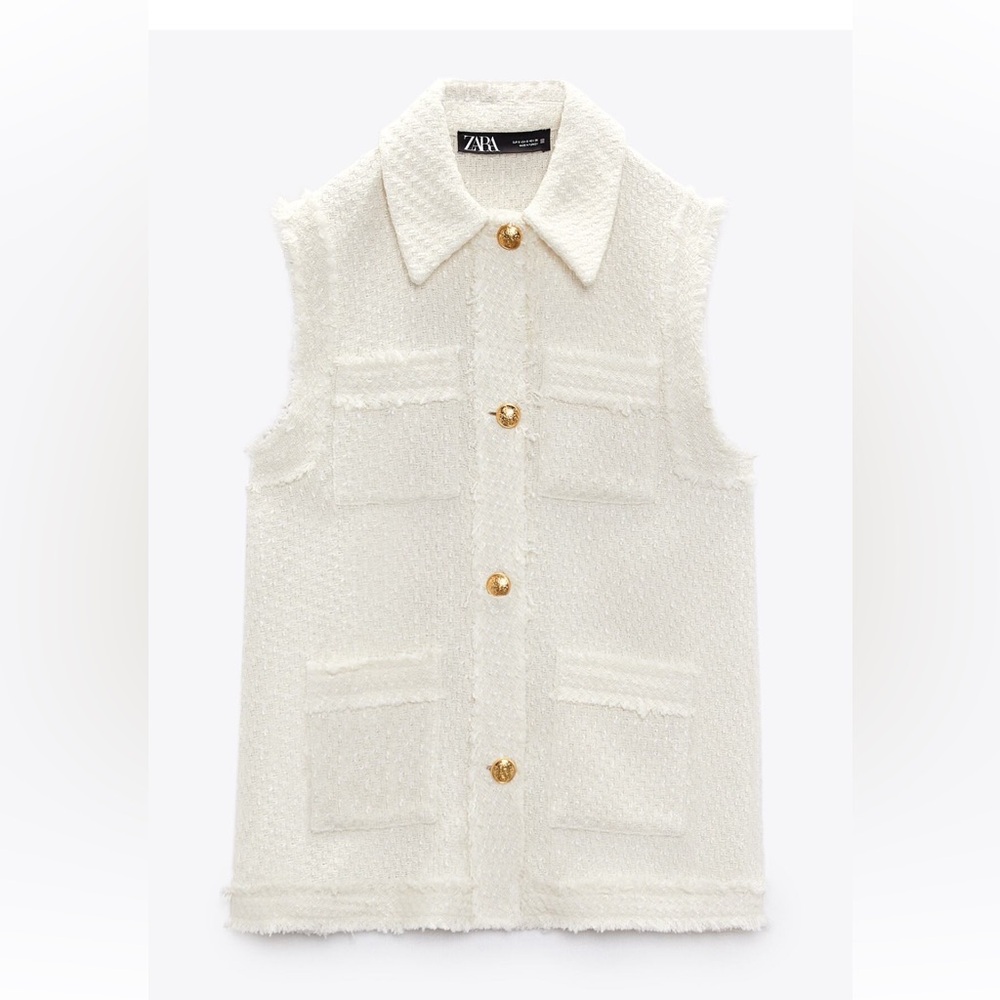 Beautiful knitted structured vest